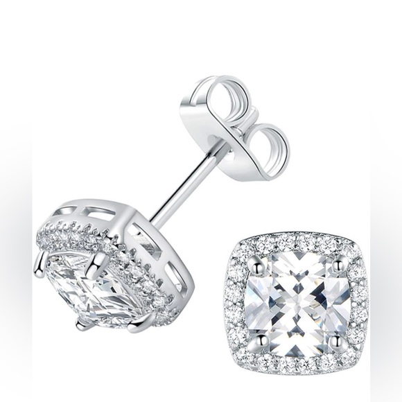 New Simulated Diamonds 925 Sterling Silver Stud Earrings - Picture 12 of 12